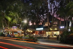 Apres Beach Bar & Grill - Palm Cove - Tourism Hervey Bay 3