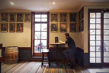 Imperial Hotel - Tourism Hervey Bay 0