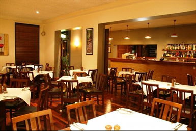 Royal Standard Hotel - Tourism Hervey Bay 0