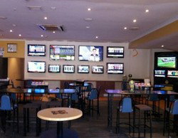 Tacking Point Tavern - Tourism Hervey Bay 0