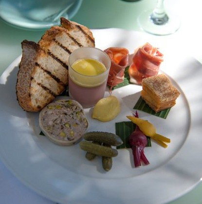 Le Bistro Rivage - Hervey Bay Accommodation 1