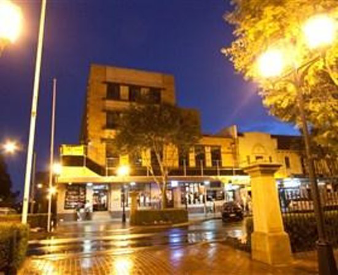 Amaroo Hotel - Hervey Bay Accommodation 1