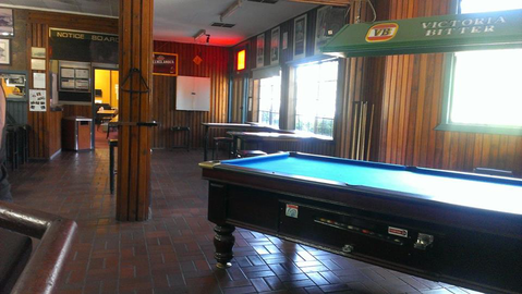 Lakes Creek Hotel - Hervey Bay Accommodation 1