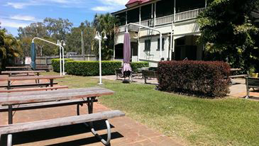Lakes Creek Hotel - Hervey Bay Accommodation 3