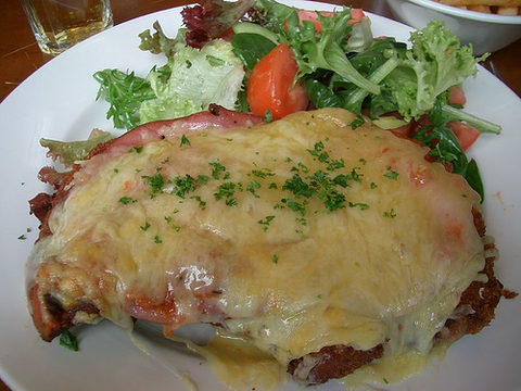 Mount Larcom Royal Hotel - Tourism Hervey Bay 2