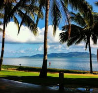 Harolds Seafood on The Strand - Hervey Bay Accommodation