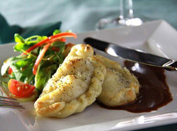 Mulligans Irish Restaurant - Tourism Hervey Bay 0