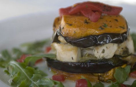 Peronis Restaurant - Tourism Hervey Bay 1