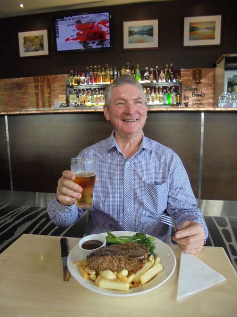 Zebra Crossing Bar & Bistro - Tourism Hervey Bay 0