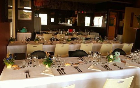 Zebra Crossing Bar & Bistro - Tourism Hervey Bay 3