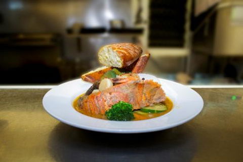 KBR’s Licensed Restaurant - Hervey Bay Accommodation 2