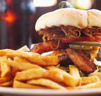 Karama Plaza Tavern - Hervey Bay Accommodation