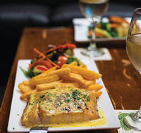 Dollys Bar  The Hibiscus Tavern - Hervey Bay Accommodation