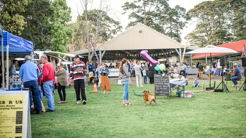 Berry Farmers' Market - Hervey Bay Accommodation 1