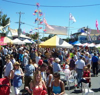 Byron Bay Community Market - Tourism Hervey Bay