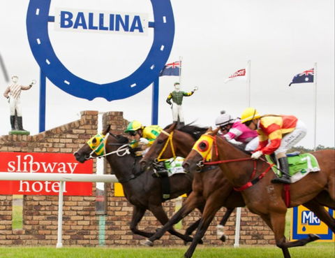 Ballina Boxing Day Races - Tourism Hervey Bay 0