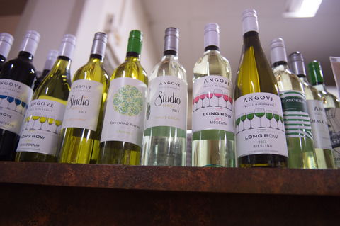 Beer And Wine O'Clock At Club Boutique Hotel Cunnamulla - Hervey Bay Accommodation 1