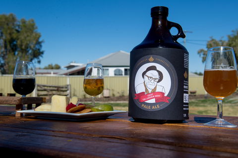 Beer And Wine O'Clock At Club Boutique Hotel Cunnamulla - Hervey Bay Accommodation 2