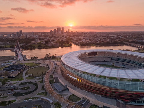 Geelong Cats V Collingwood - AFL Round 7 - Hervey Bay Accommodation 0