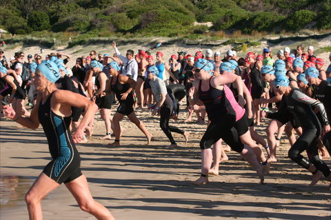 Port Stephens Triathlon Festival - Tourism Hervey Bay 0
