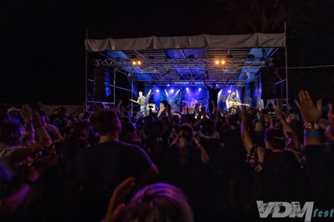 VDM Fest - Rock Edge Country Music Festival - Hervey Bay Accommodation 1