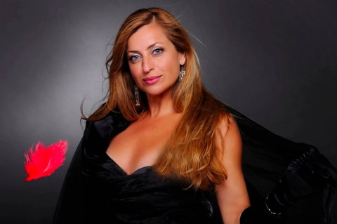 Illusionaire Magic Show Melbourne - Hervey Bay Accommodation 1