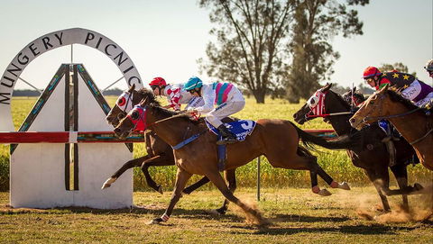 Mungery Picnic Races - Tourism Hervey Bay 0