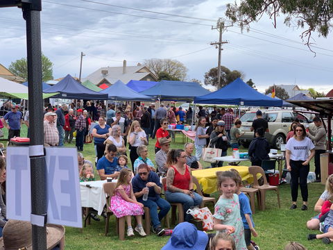 Nhill Lions Community Market - Hervey Bay Accommodation 2