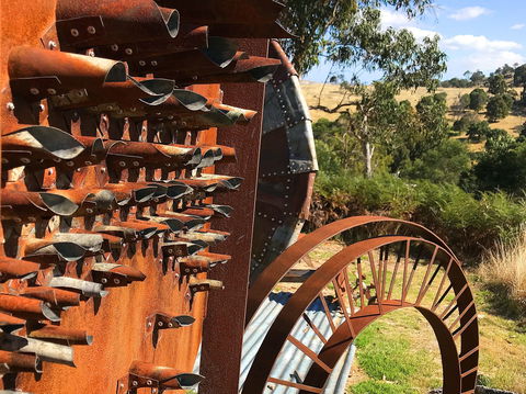 Open Studio's Highlands - Darren Gilbert - Hervey Bay Accommodation 1
