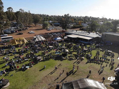 Tunes On The Turf - Tourism Hervey Bay 0