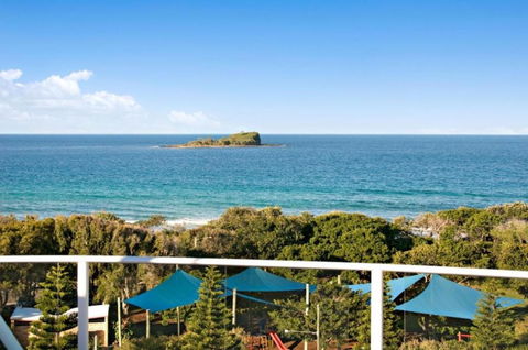 Santorini Twin Waters - Hervey Bay Accommodation 2