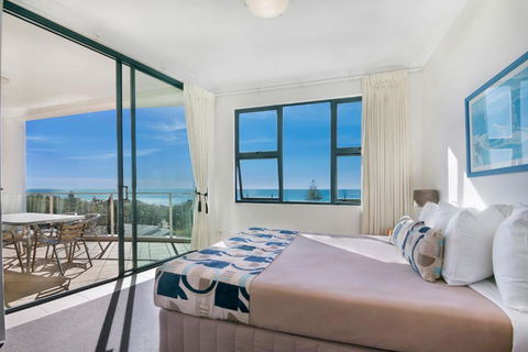 Santorini Twin Waters - Hervey Bay Accommodation 4
