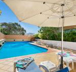 Santorini Twin Waters - Hervey Bay Accommodation