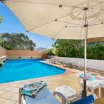Santorini Twin Waters - Hervey Bay Accommodation 0