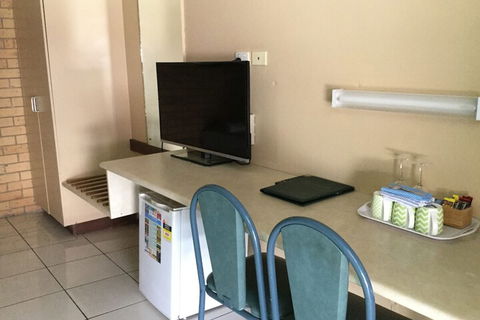 Ambassador Motel - Hervey Bay Accommodation 7