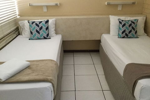 Ambassador Motel - Hervey Bay Accommodation 4