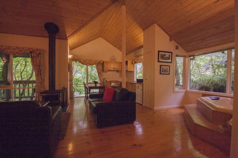 Cottages At Monreale - Hervey Bay Accommodation 3