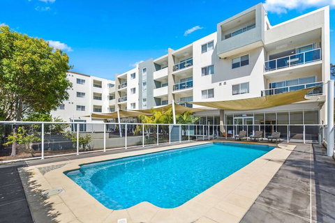 Quality Suites Pioneer Sands - Hervey Bay Accommodation 4