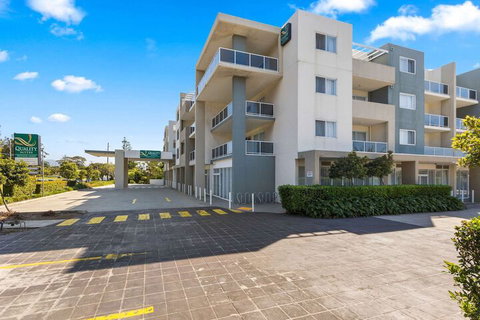 Quality Suites Pioneer Sands - Hervey Bay Accommodation 2