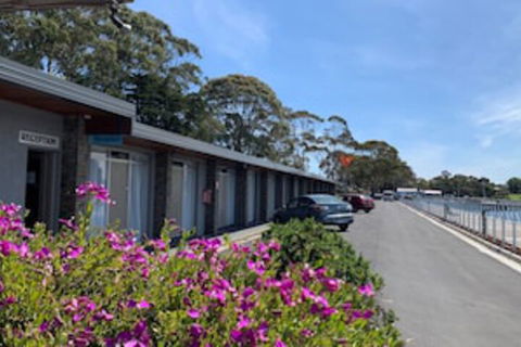 The Waterfront Wynyard - Hervey Bay Accommodation 0