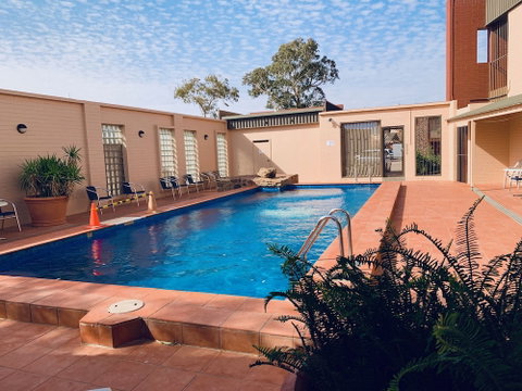 Desert Cave Hotel - Hervey Bay Accommodation 5