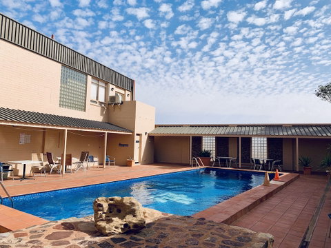 Desert Cave Hotel - Hervey Bay Accommodation 6