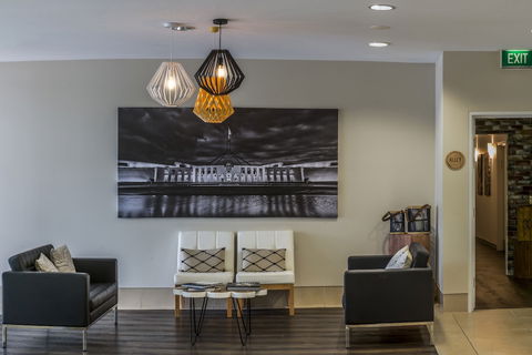 Pacific Suites Canberra - Hervey Bay Accommodation 4