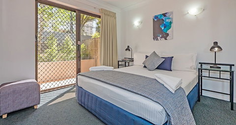 Burleigh On The Beach Holiday Apartments - Hervey Bay Accommodation 4