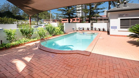 Burleigh On The Beach Holiday Apartments - Hervey Bay Accommodation 1