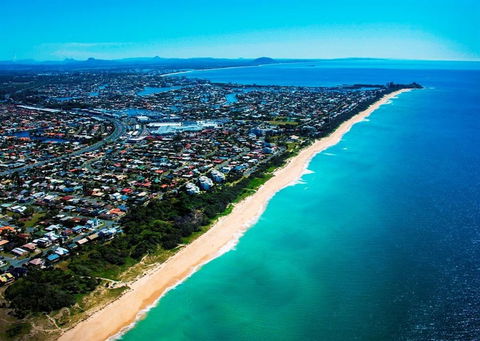 Surfside On The Beach - Hervey Bay Accommodation 0