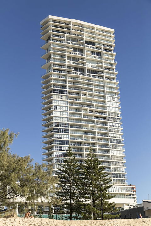 ULTIQA Air On Broadbeach - Hervey Bay Accommodation 1