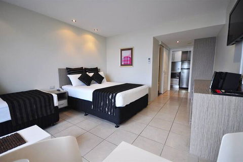 Aquarius On The Beach - Hervey Bay Accommodation 6