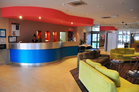 Aquarius On The Beach - Hervey Bay Accommodation 4