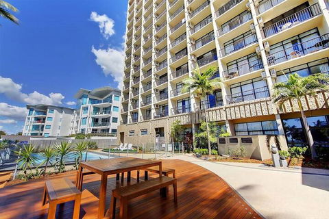 Aquarius On The Beach - Hervey Bay Accommodation 5